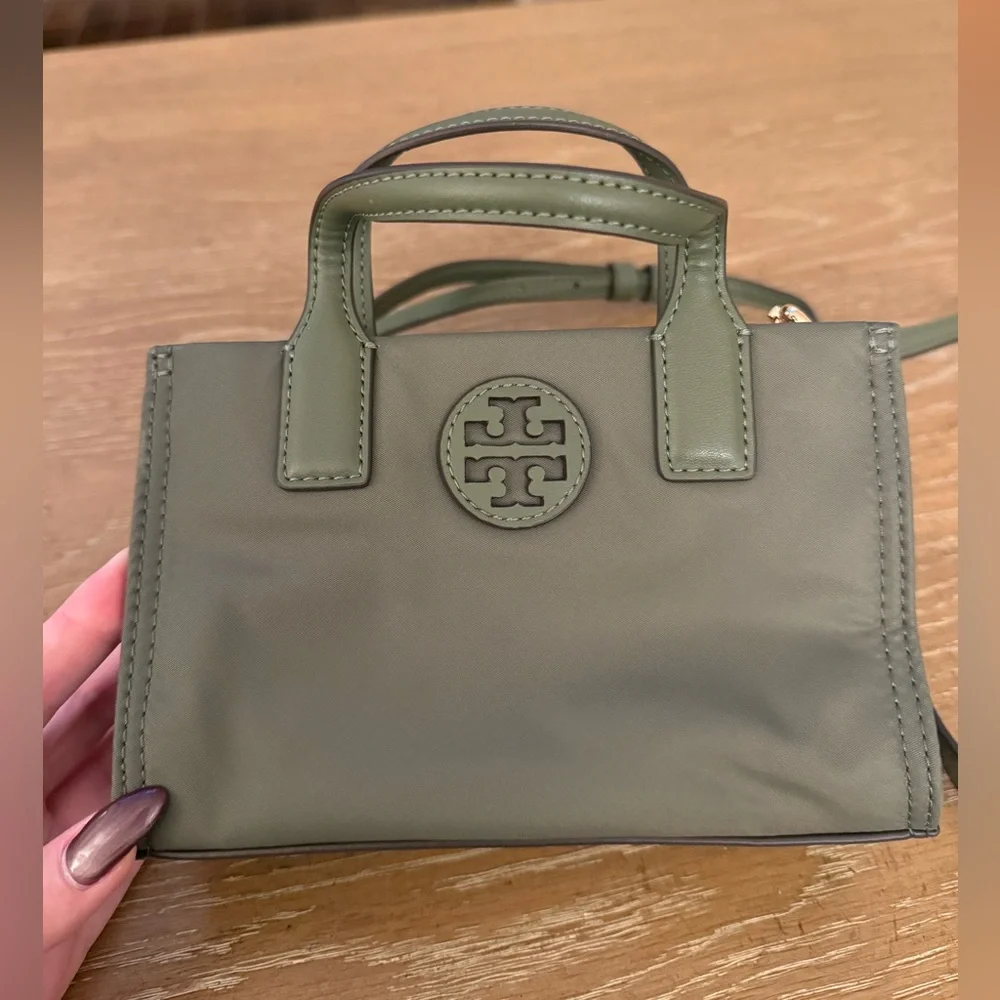 BNWOT Tory Burch Ella Nylon Mini Tote Crossbody Bag in Palm Leaf Green - Picture 1 of 5